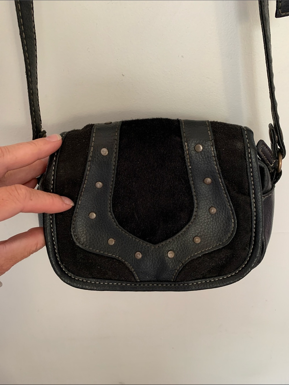 Vintage Western-inspired mini purse 🖤